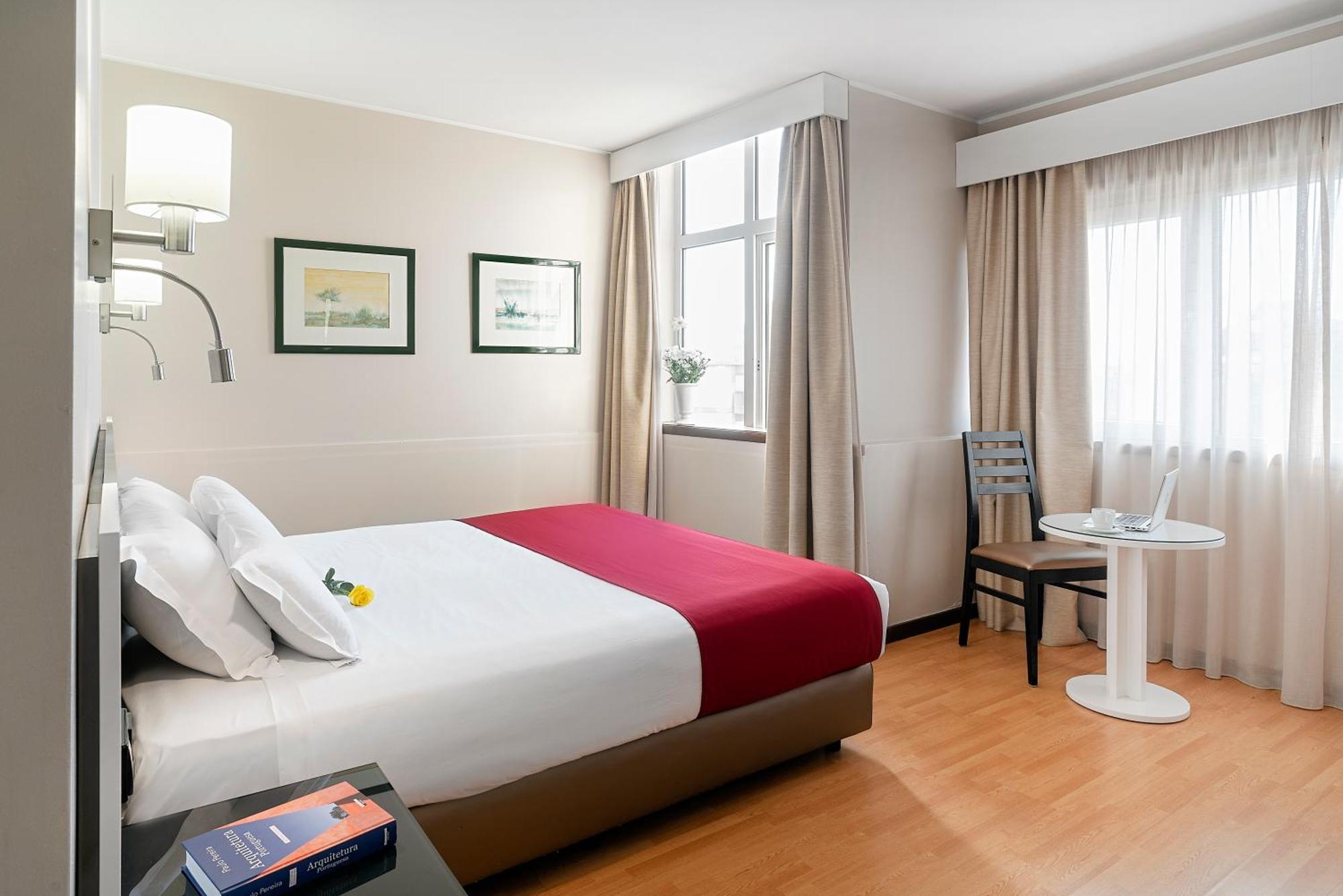 Hotel Amadeos - Matosinhos - Porto Экстерьер фото