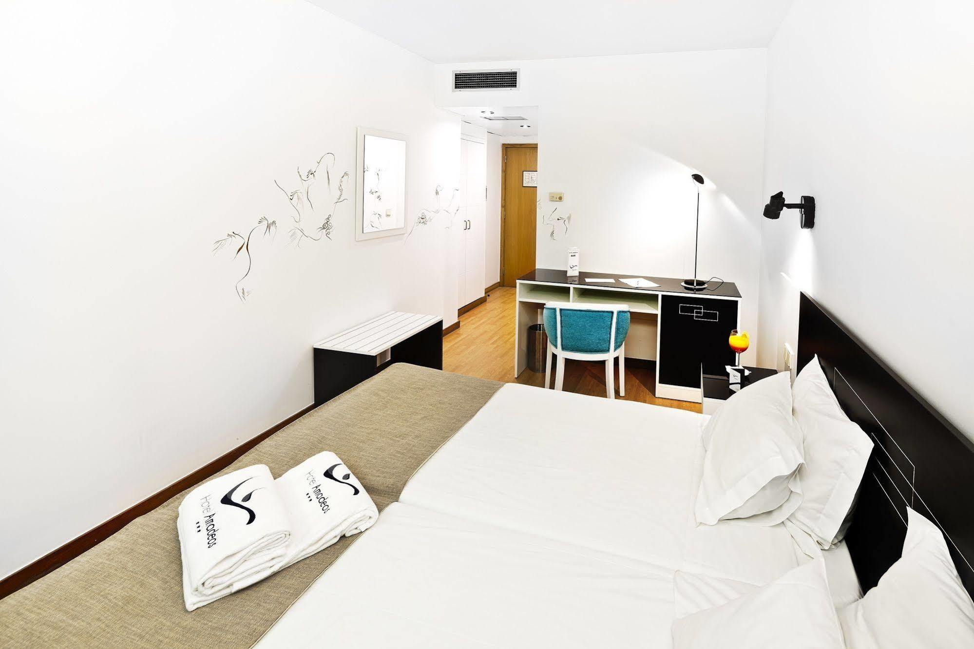 Hotel Amadeos - Matosinhos - Porto Экстерьер фото