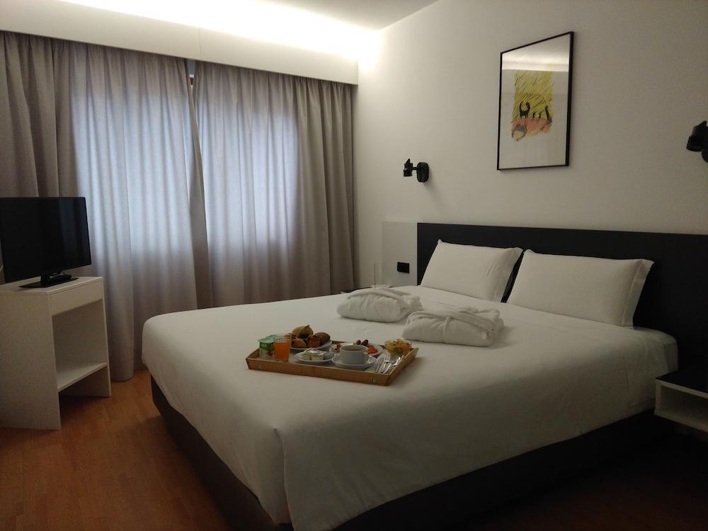 Hotel Amadeos - Matosinhos - Porto Экстерьер фото